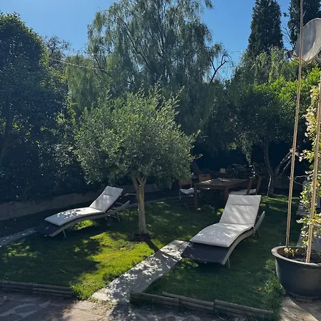 Grand Studio Independant Holiday home Saint-Raphael (Var)