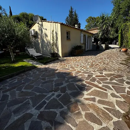 Grand Studio Independant Holiday home